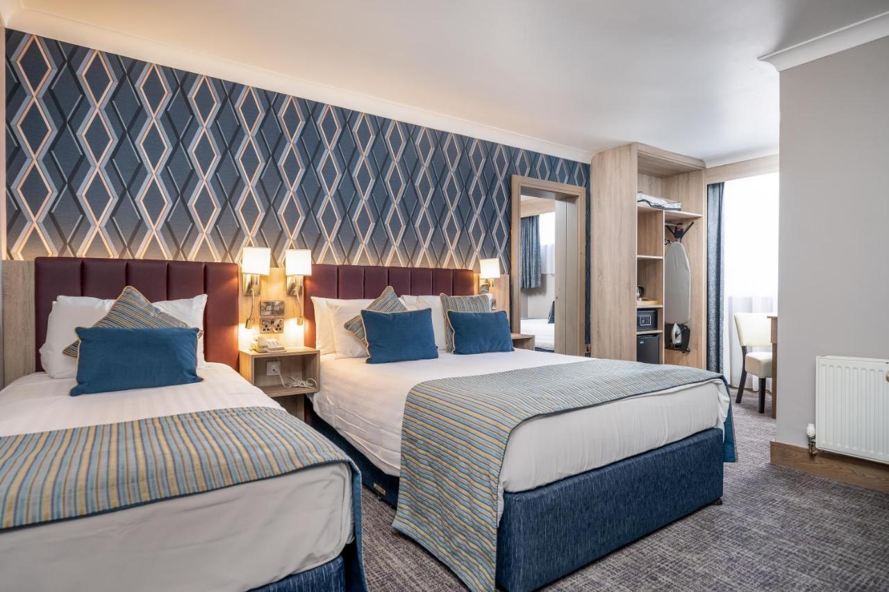 Rochestown Lodge Hotel Dun Laoghaire Exterior foto