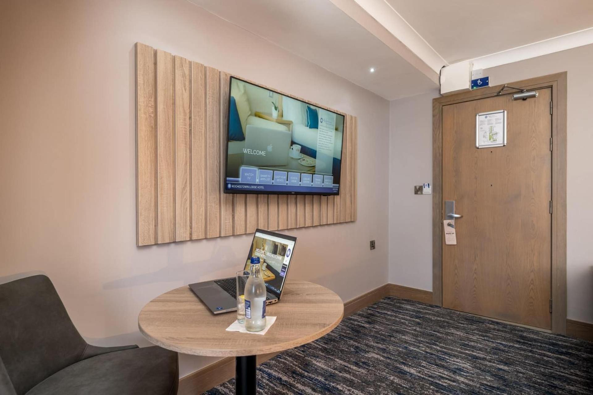 Rochestown Lodge Hotel Dun Laoghaire Exterior foto