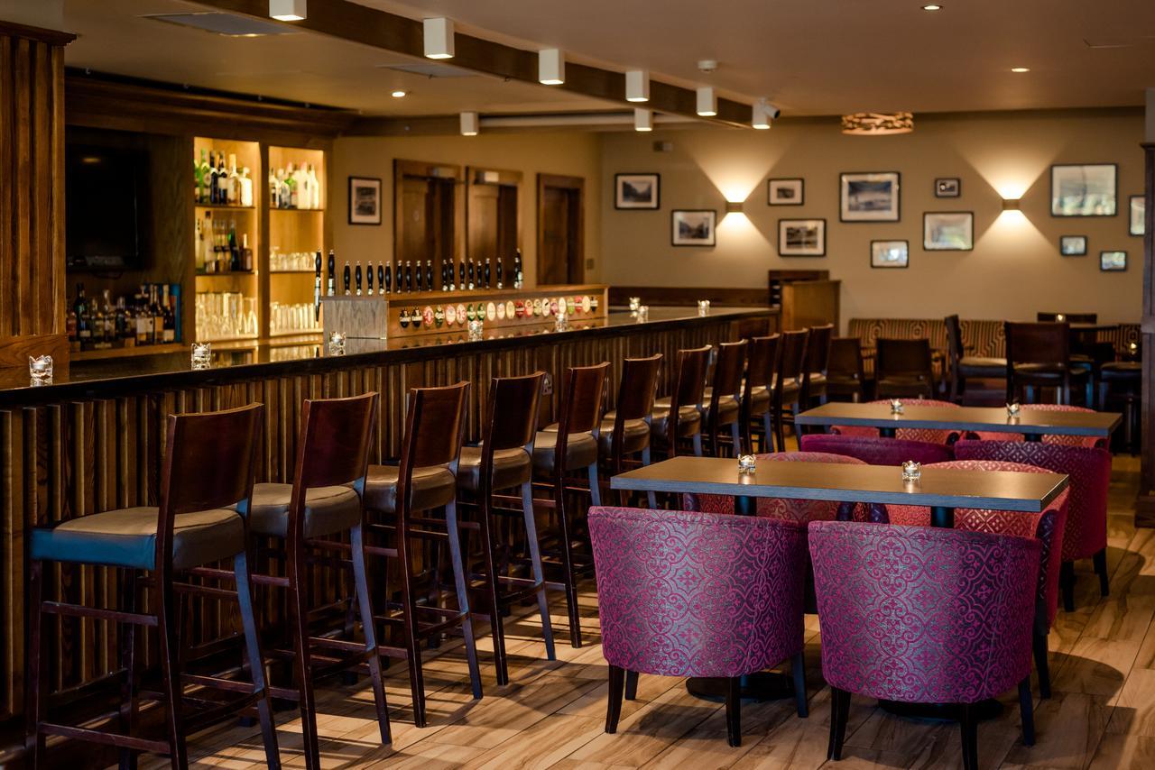 Rochestown Lodge Hotel Dun Laoghaire Exterior foto
